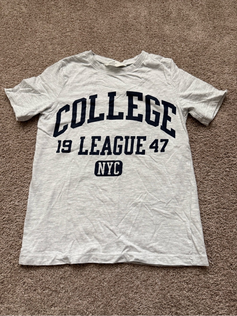 H&M Light Gray Short Sleeve 'COLLEGE' Graphic Tee with Navy Print Youth Size 10